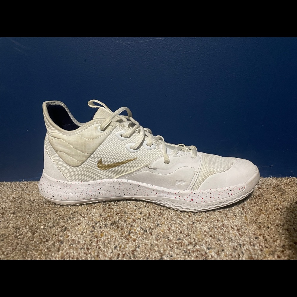 Nike Pg3’s - image 3